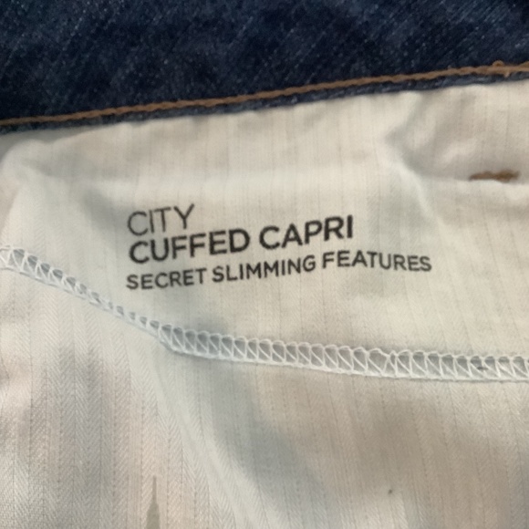 Jones New York Jeans Women's City Cuffed Capri Blue Denim With Stretch Size 16W - Picture 7 of 8